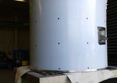 Double walled RVS tank ready for sprayfoam injection